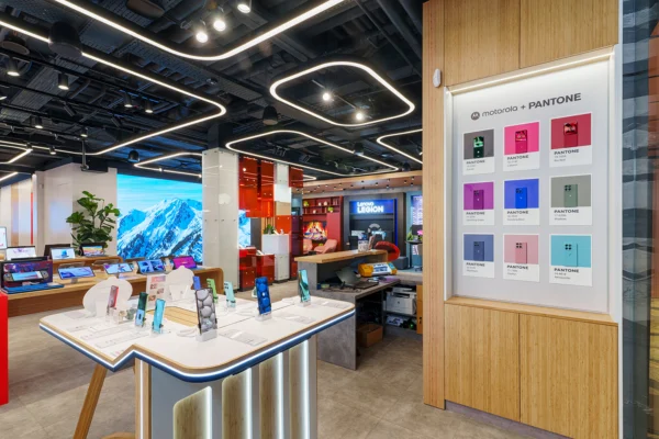 Showroom Lenovo & Motorola-1